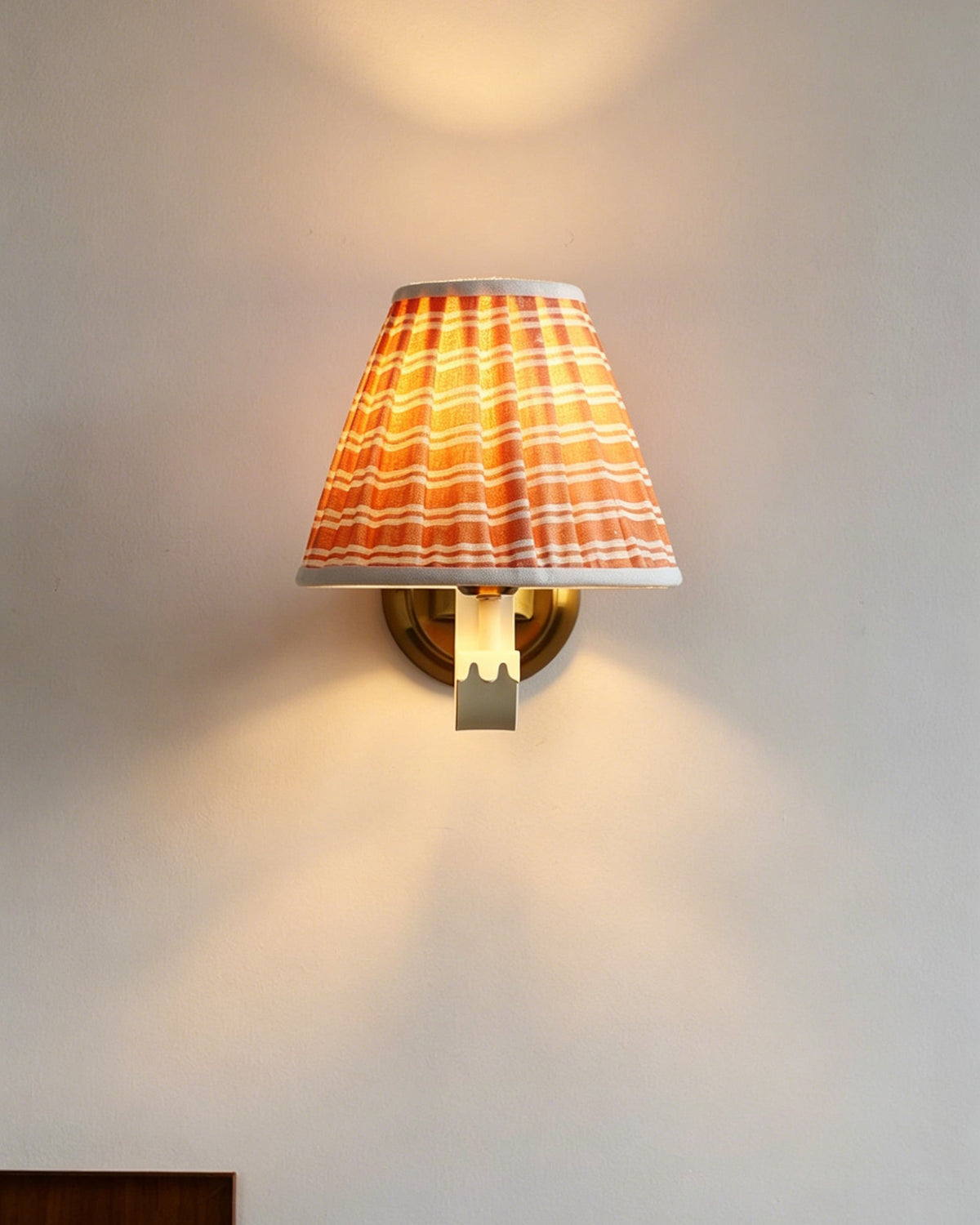 Terioraya wandlamp