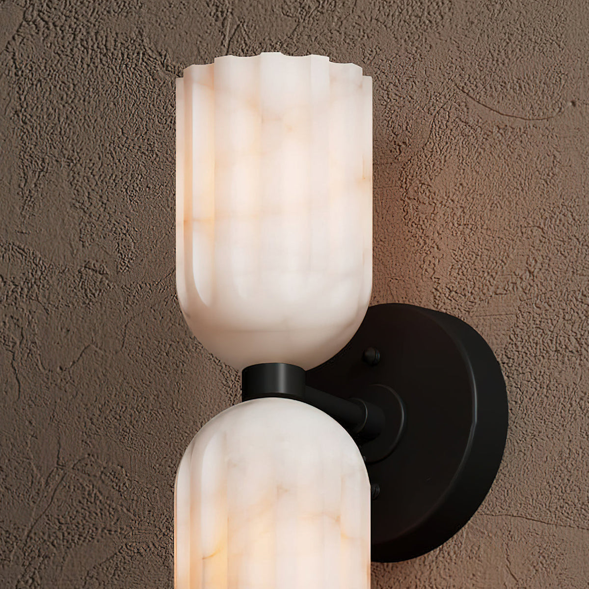 Amber albasten wandlamp