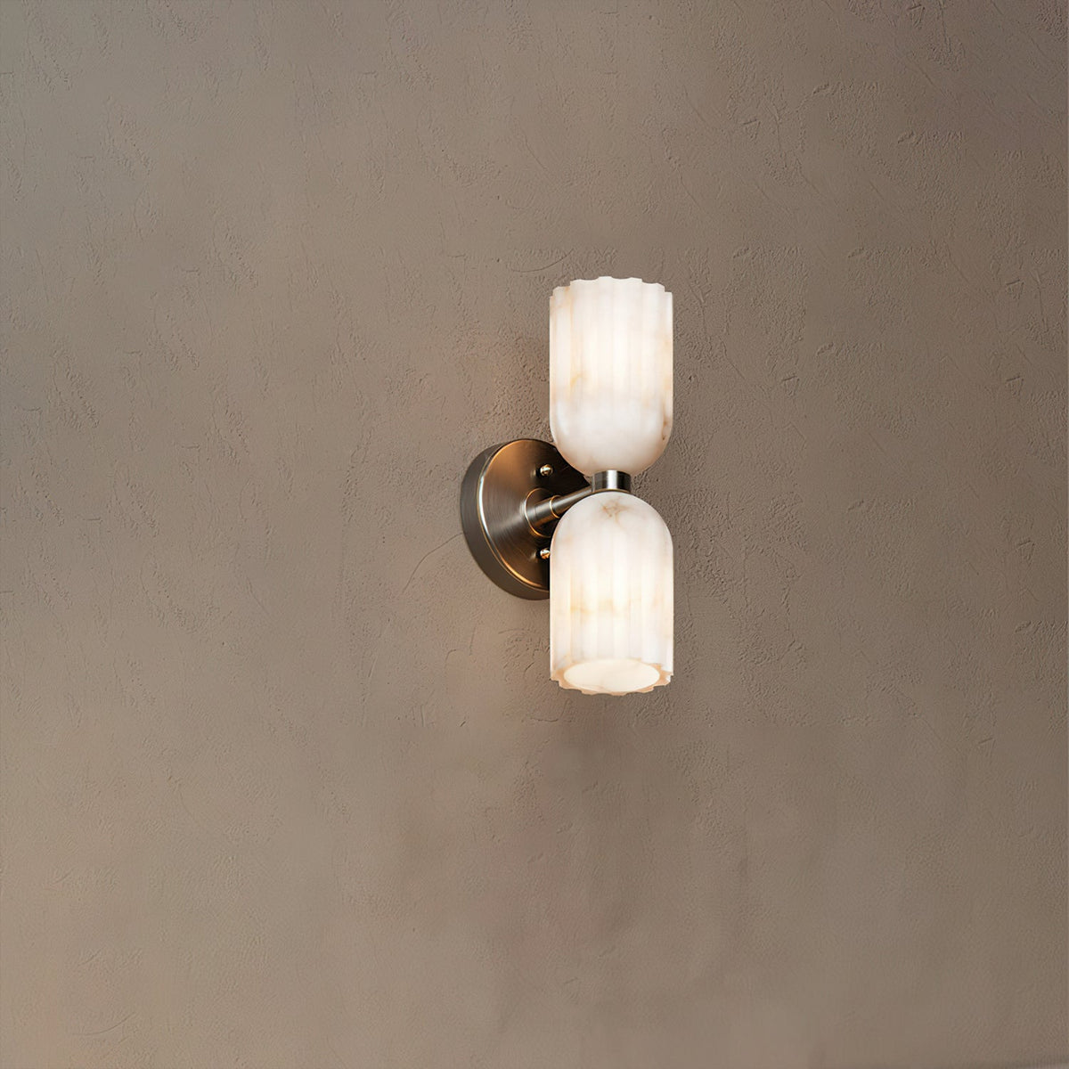 Amber albasten wandlamp