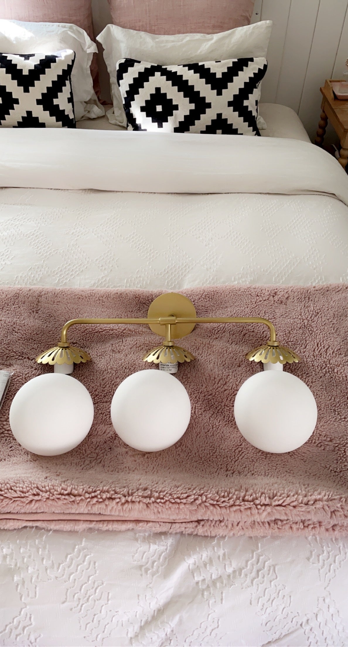 Aveniviella wandlamp