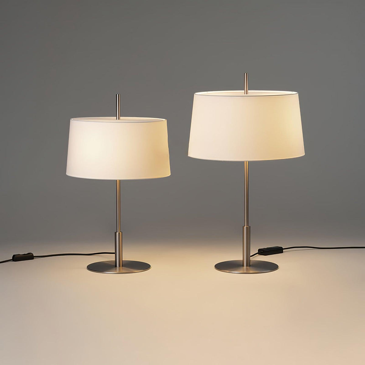 Lioreia tafellamp met stoffen kap in chroom