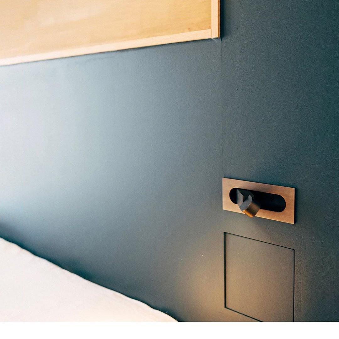 Lumisiella verstelbare moderne ledleeslamp voor naast het bed