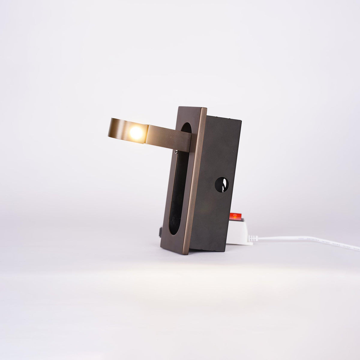 Lumisiella verstelbare moderne ledleeslamp voor naast het bed