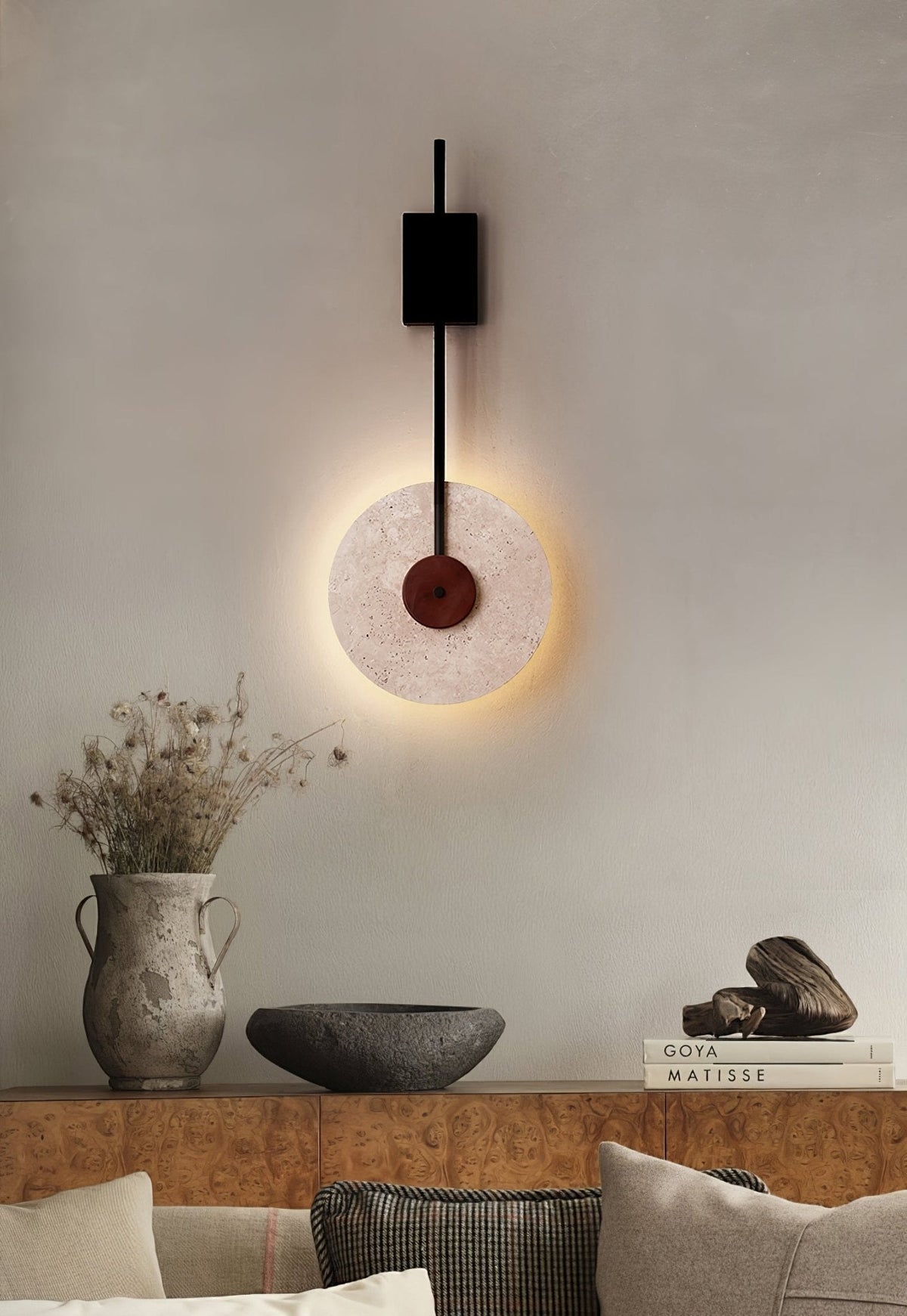 Elysia wandlamp in Geel travertin