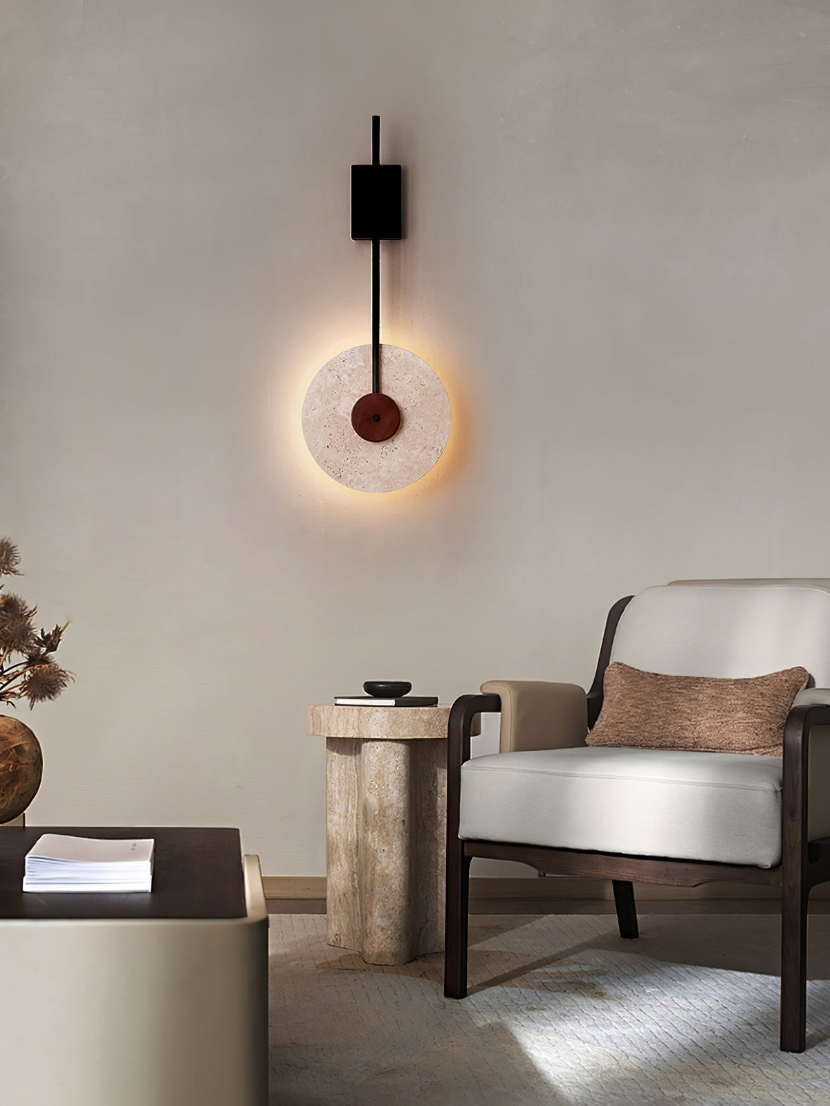 Elysia wandlamp in Geel travertin