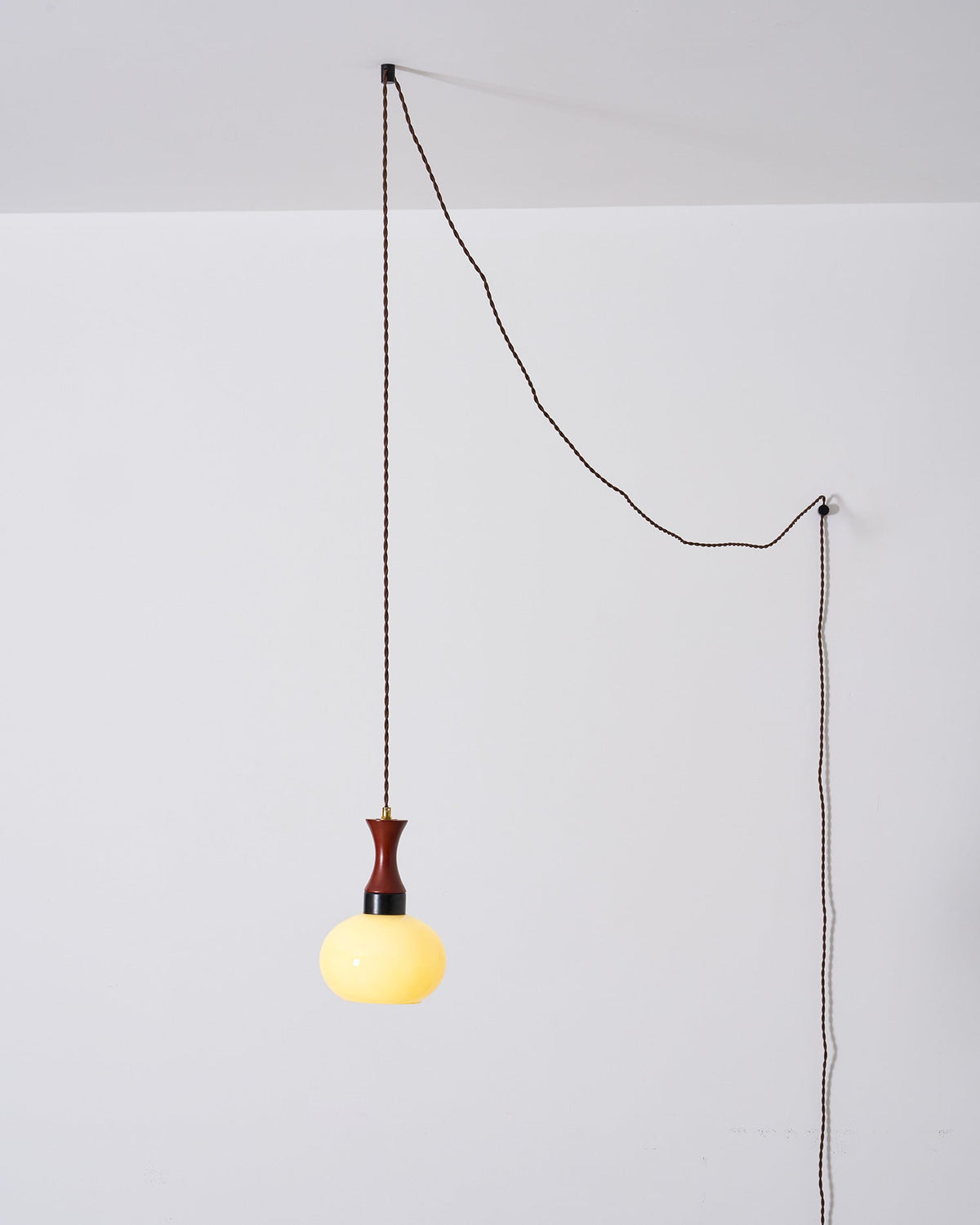 Chara hanglamp met stekker in bruin