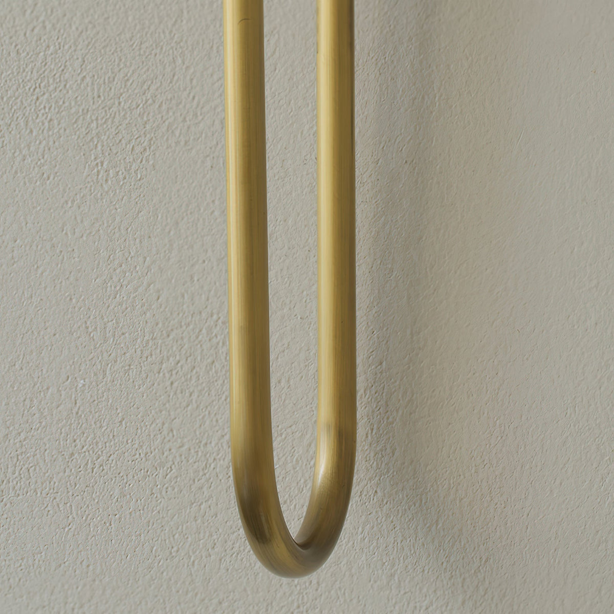Yvori wandlamp met dubbele staaf minimalistisch