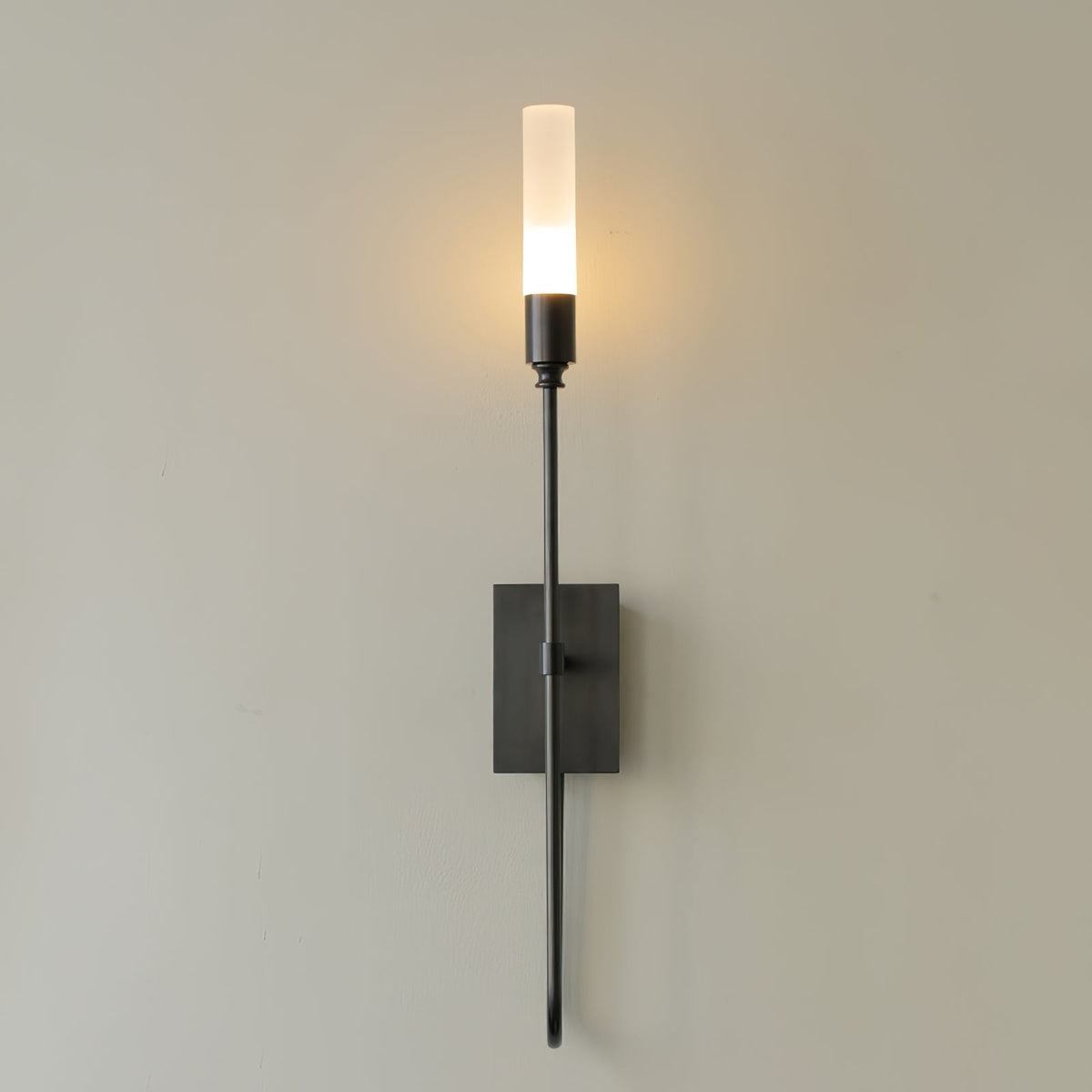 Yvori wandlamp met dubbele staaf minimalistisch