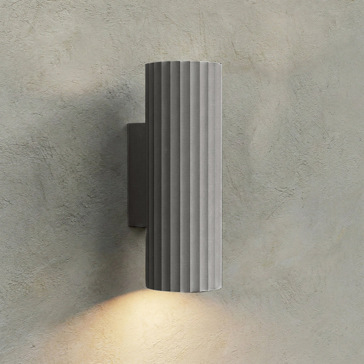 Calenaria wandlamp groen aluminium verticaal geribd minimalistisch slaapkamer gang