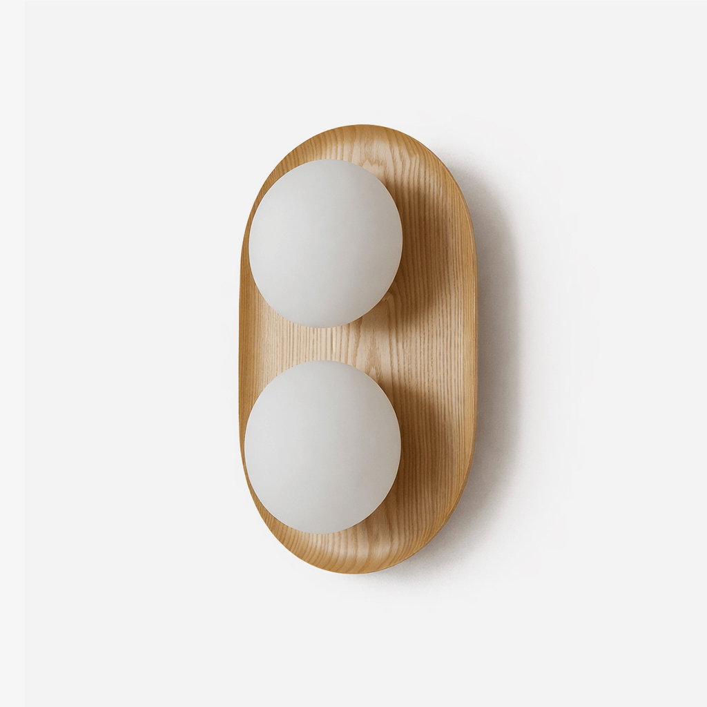 Twin Orb wandlamp met eiken achterplaat