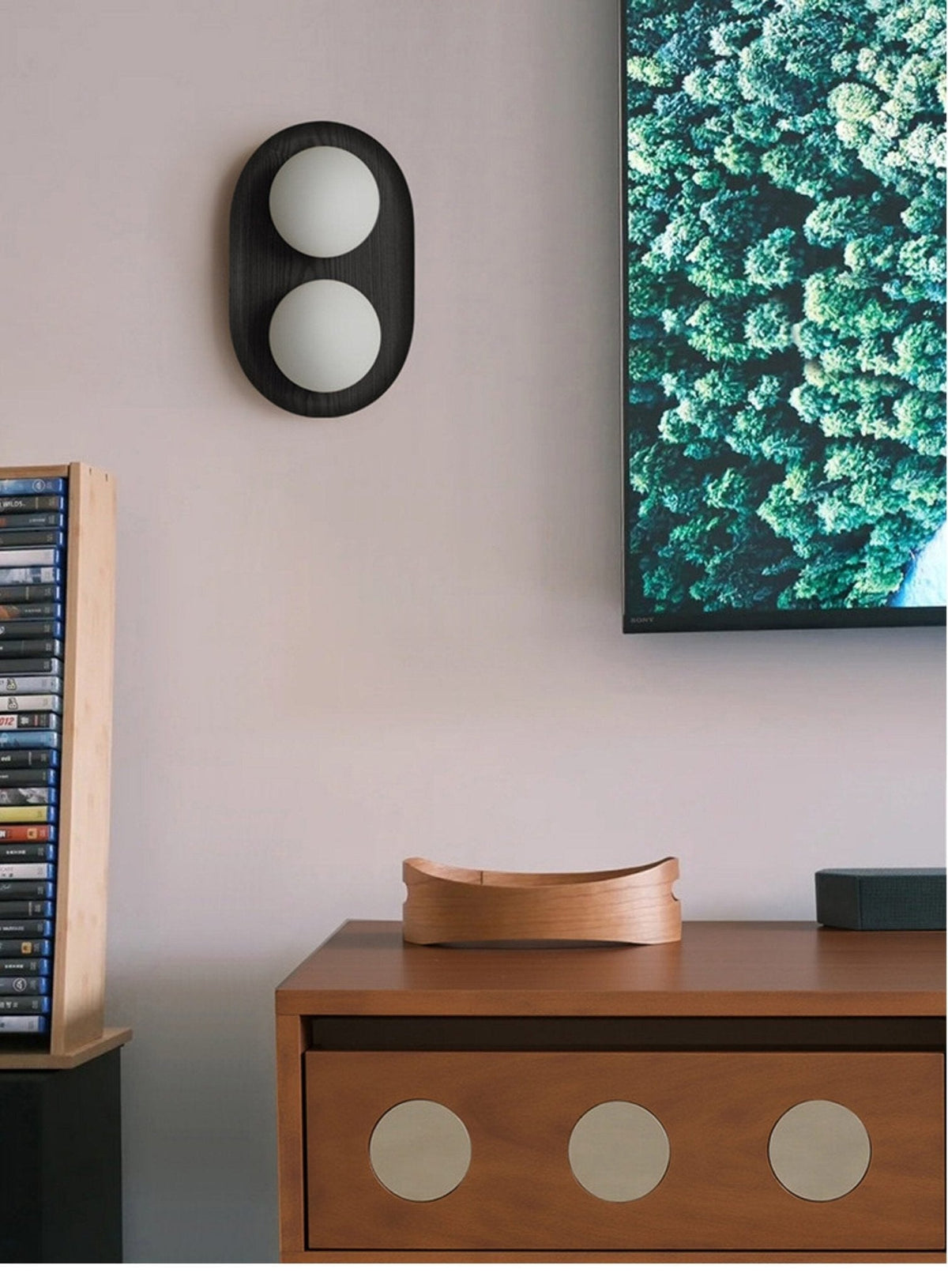 Twin Orb wandlamp met eiken achterplaat