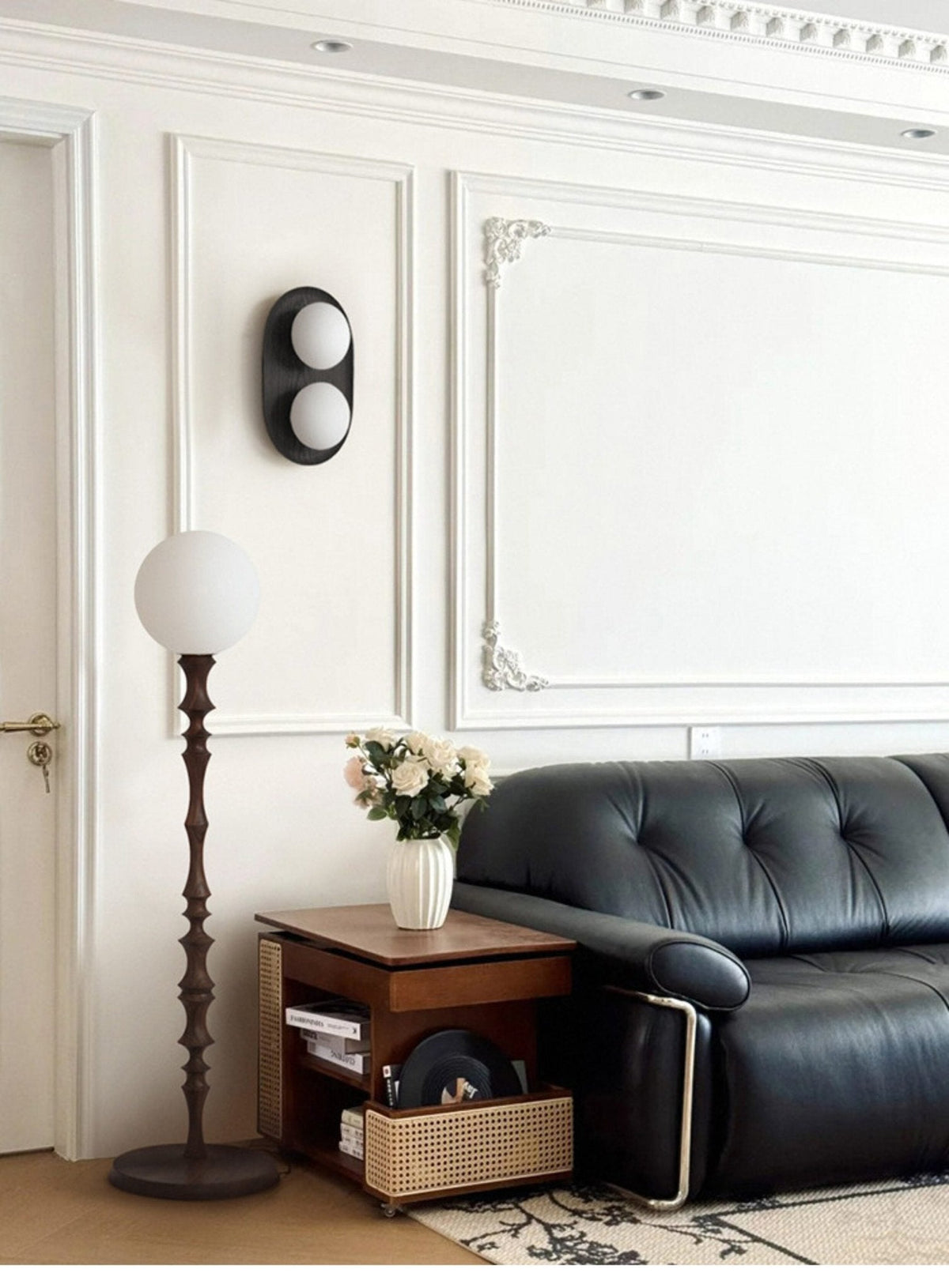 Twin Orb wandlamp met eiken achterplaat