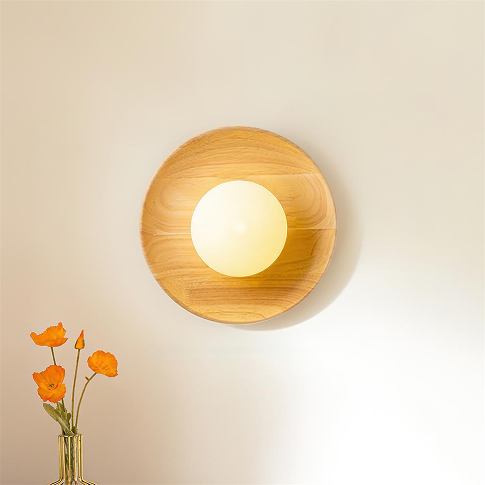 Runa wandlamp van walnoothout
