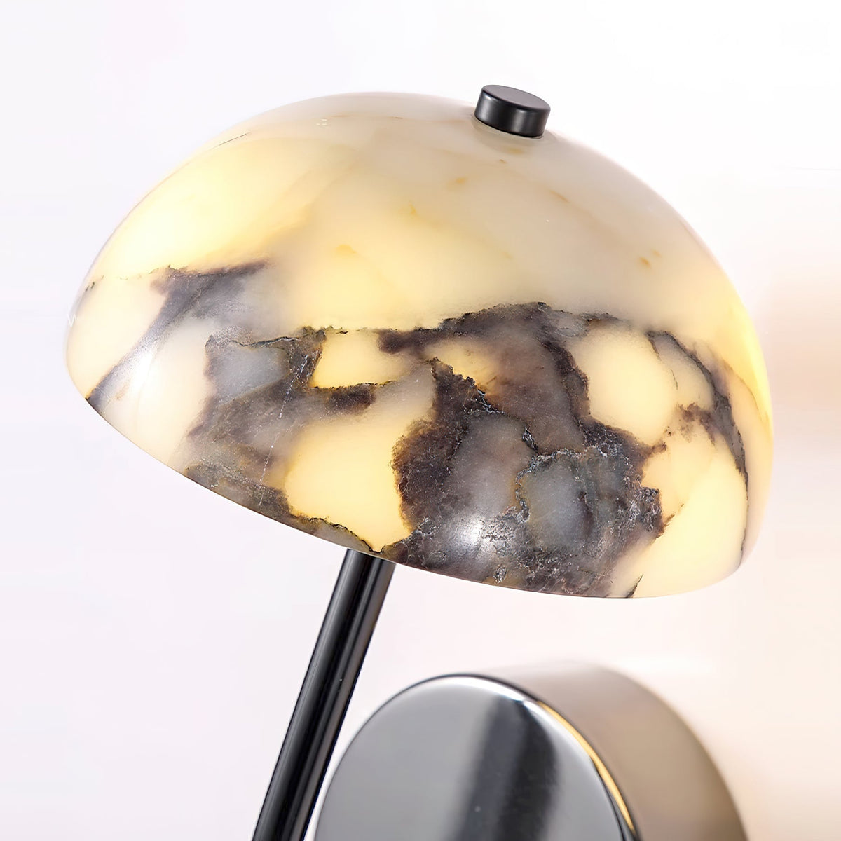 Noir wandlamp