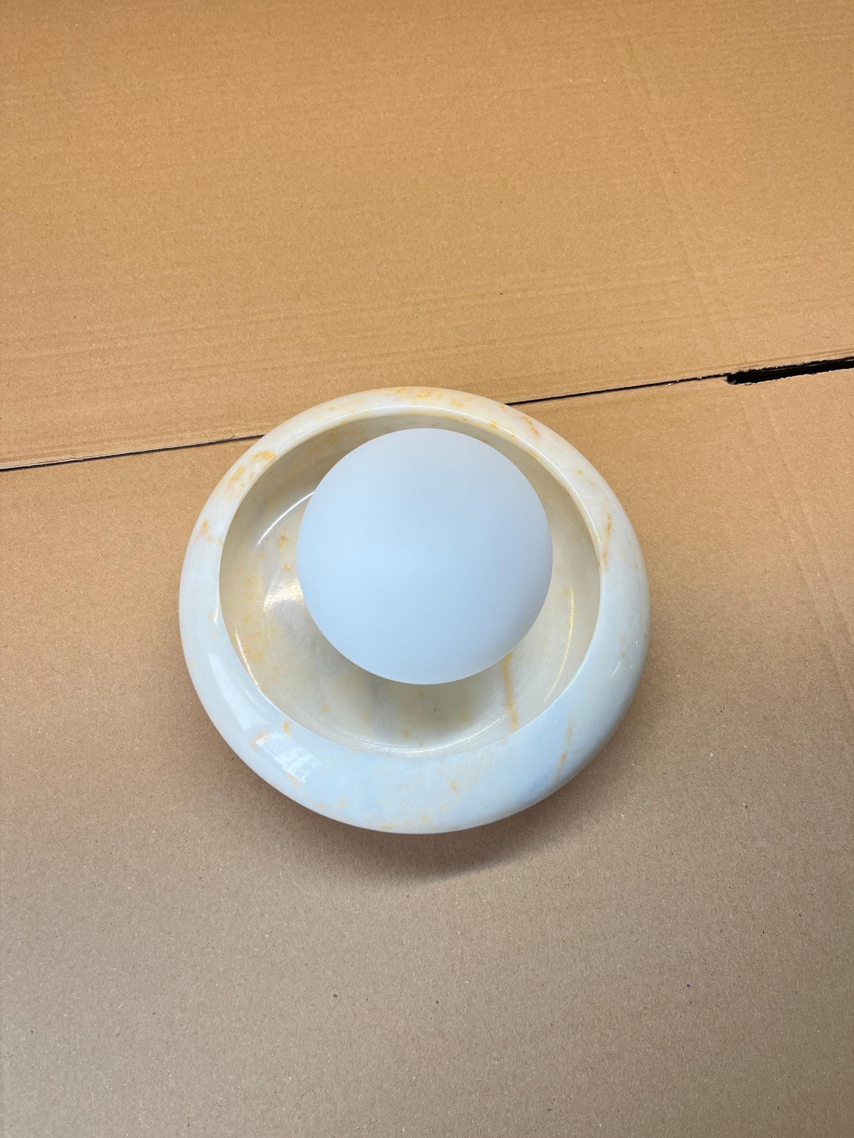 Eclipse wandlamp met marmeren afwerking