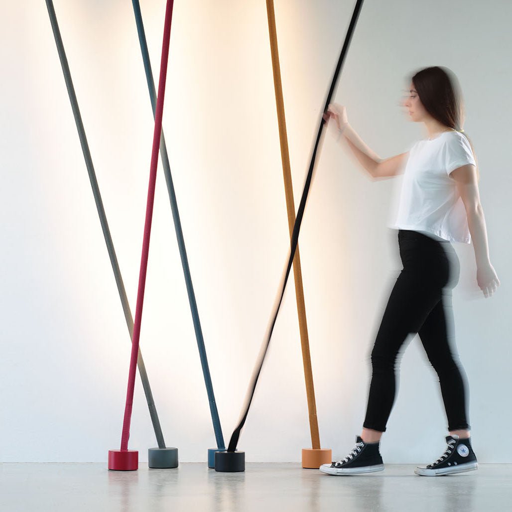 Vorenk vloerlamp van vezel