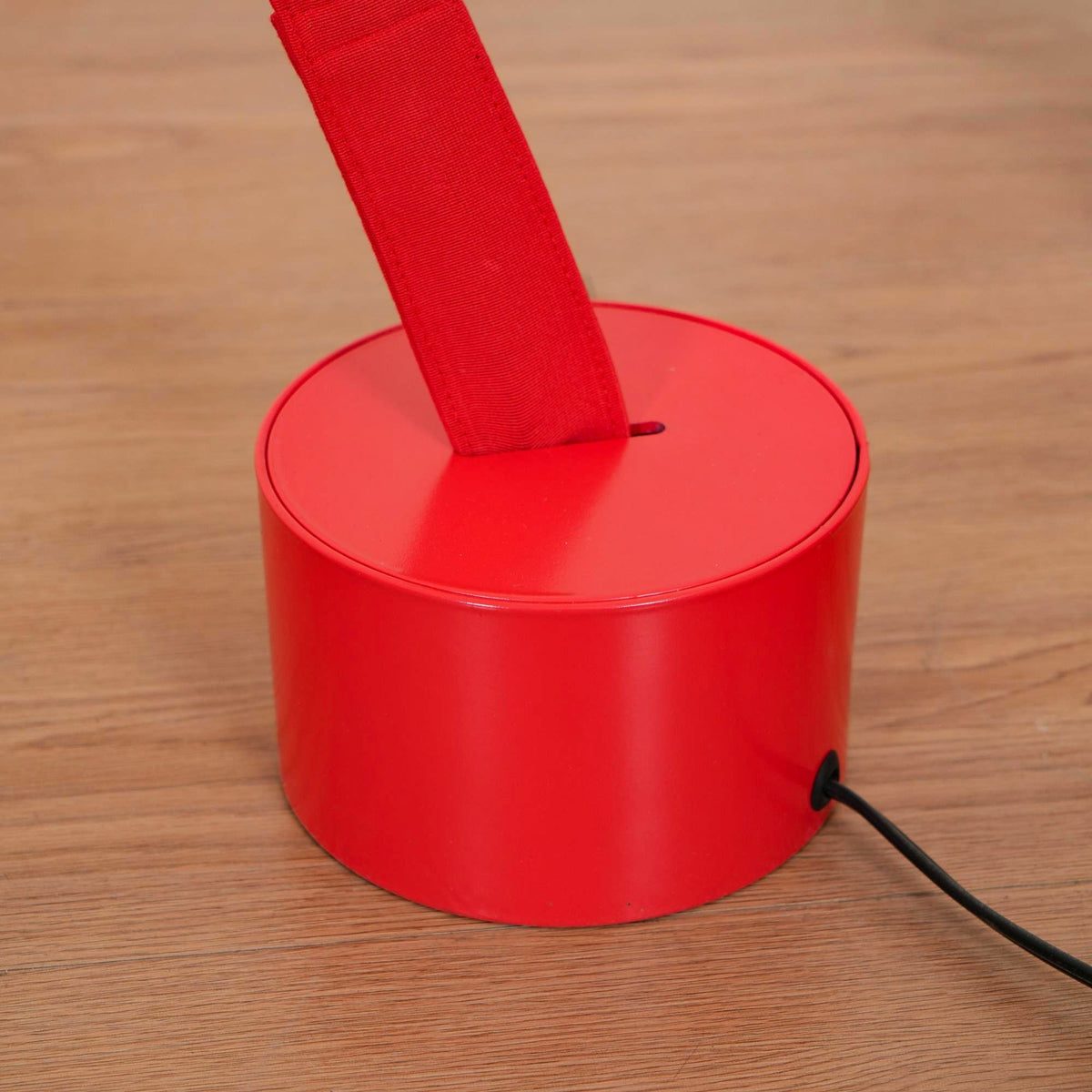 Vorenk vloerlamp van vezel