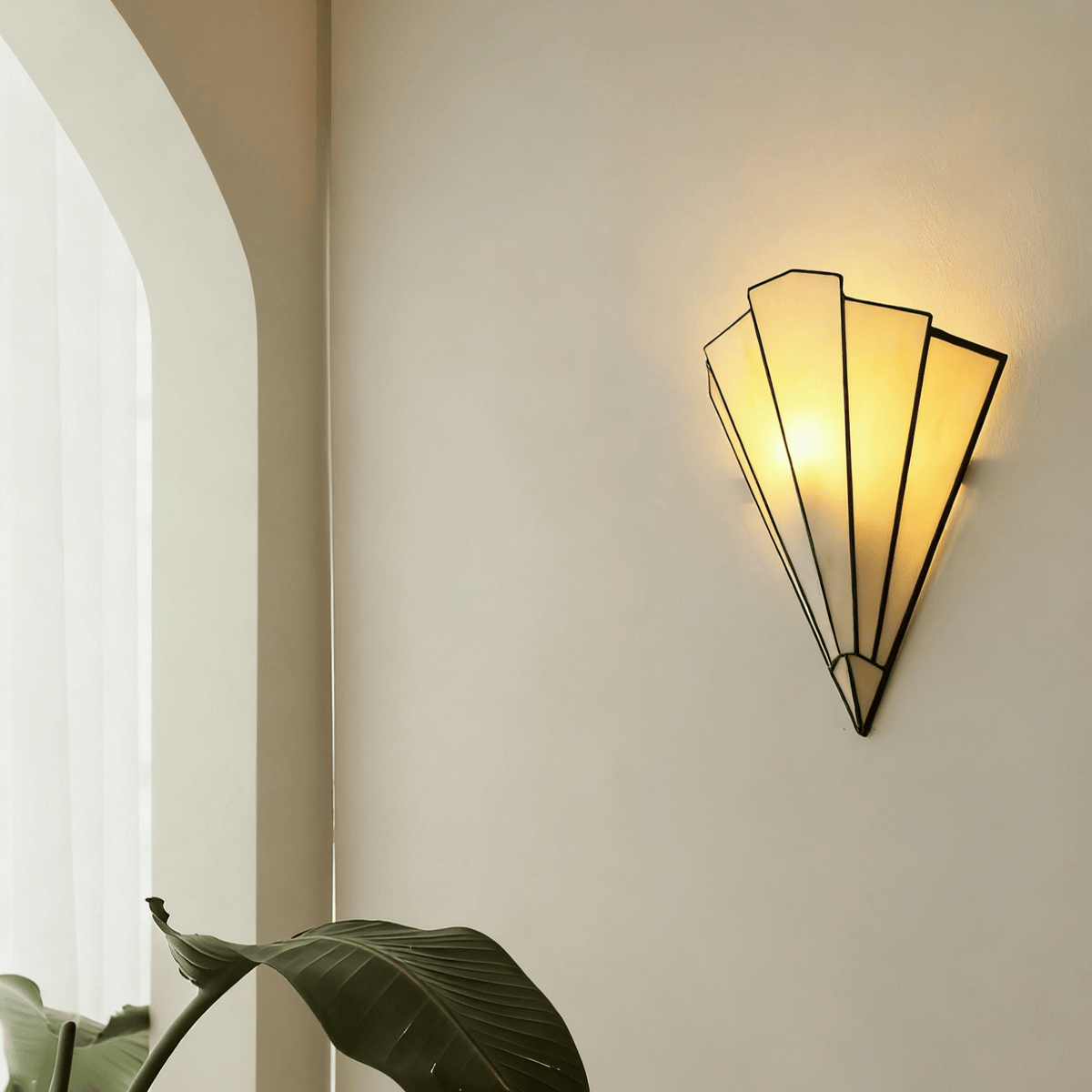 Lila Deco wandlamp