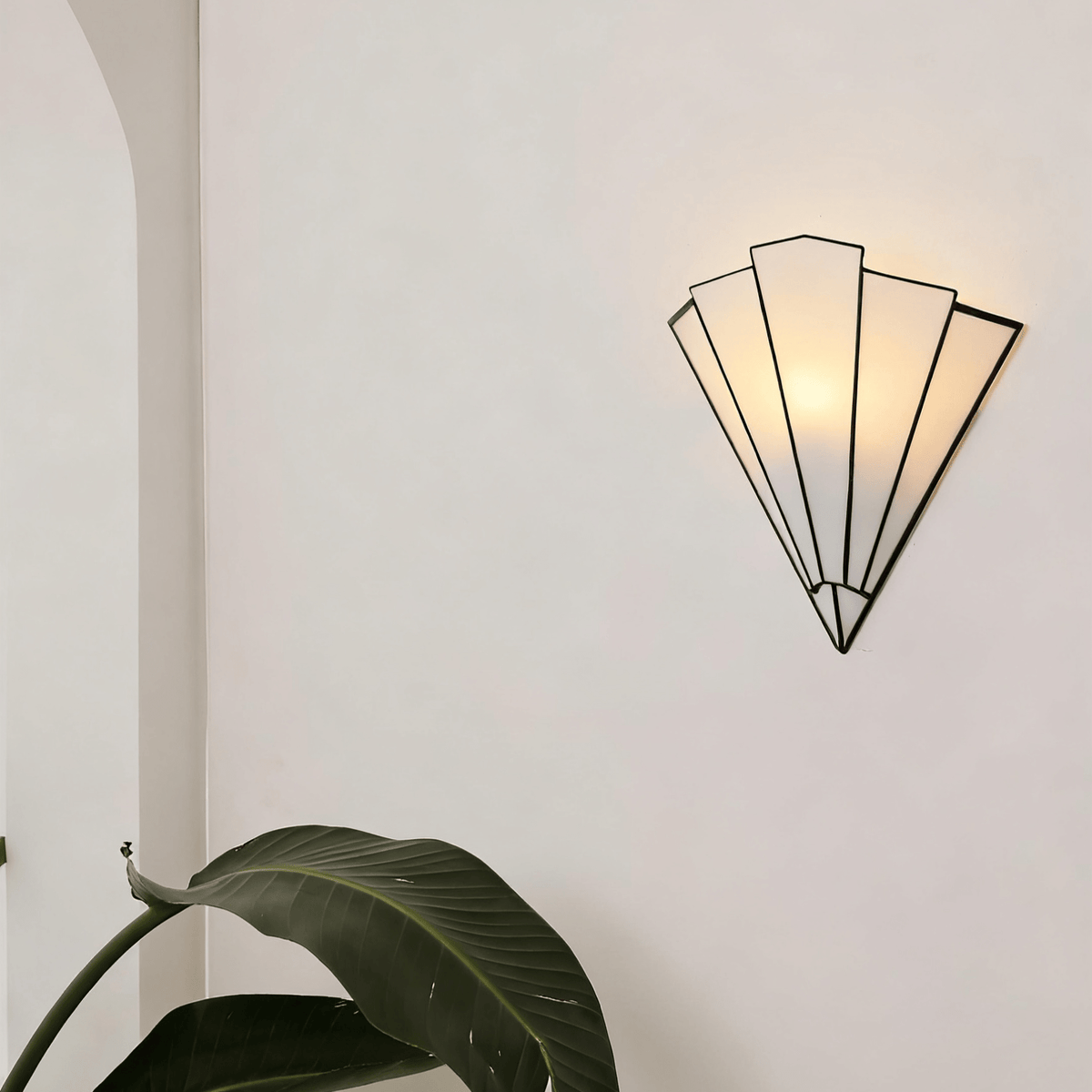 Lila Deco wandlamp