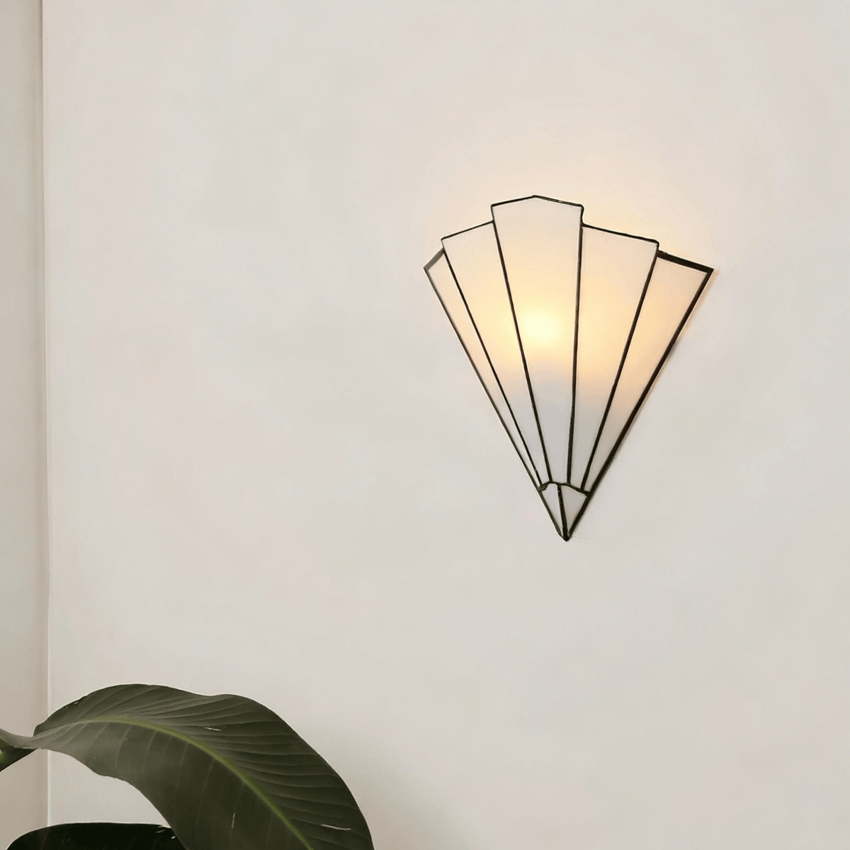 Lila Deco wandlamp