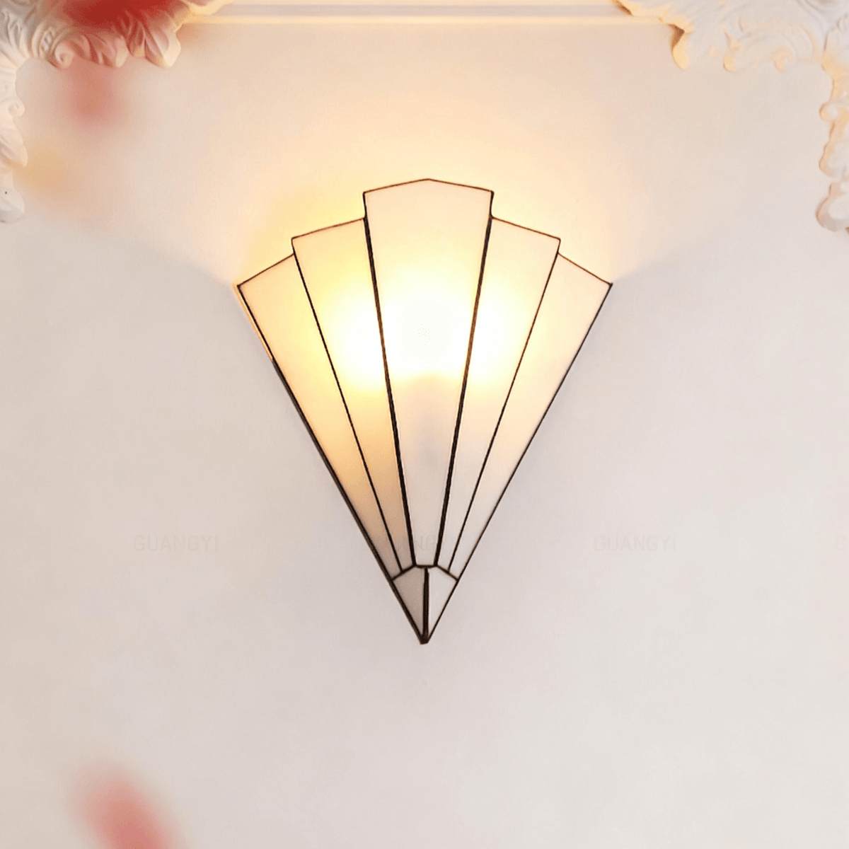 Lila Deco wandlamp