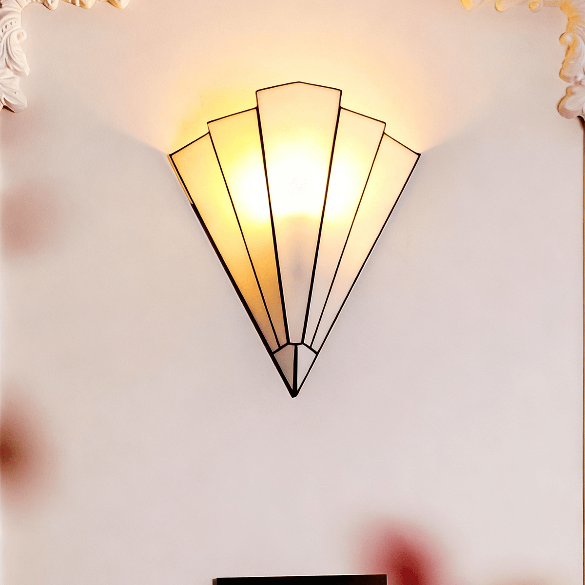 Lila Deco wandlamp