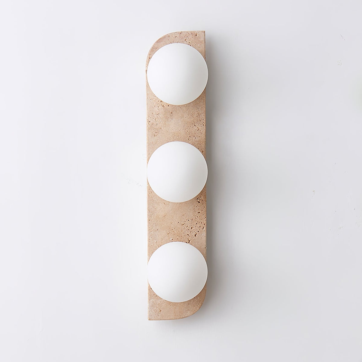 Serearia Minimalistische wandlamp van geel travertin met stekker