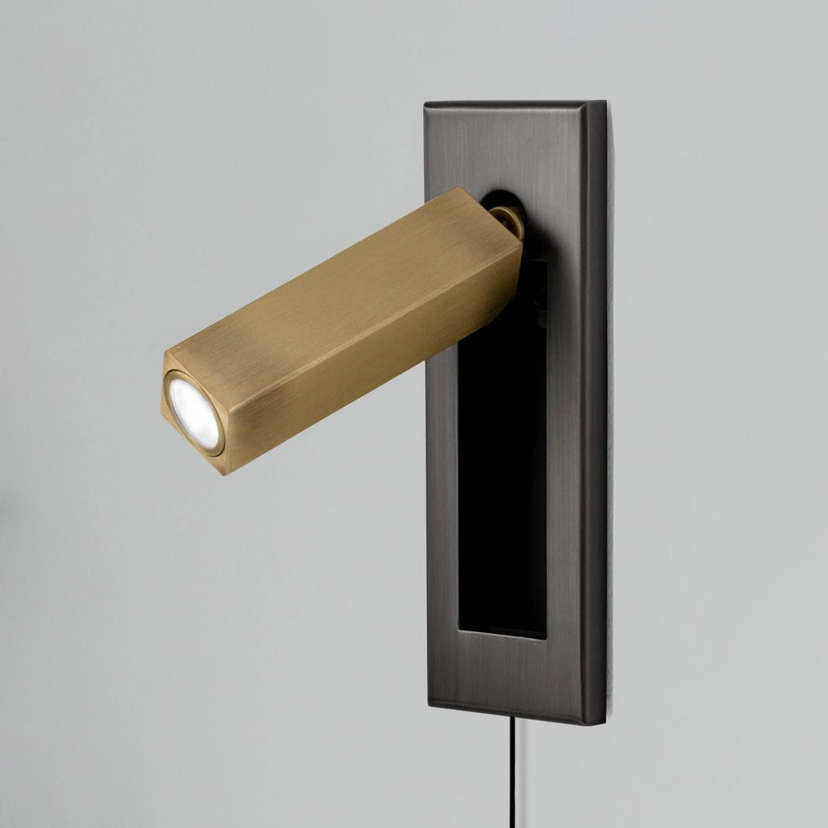 Velerelia ingebouwde wandlamp met stekker