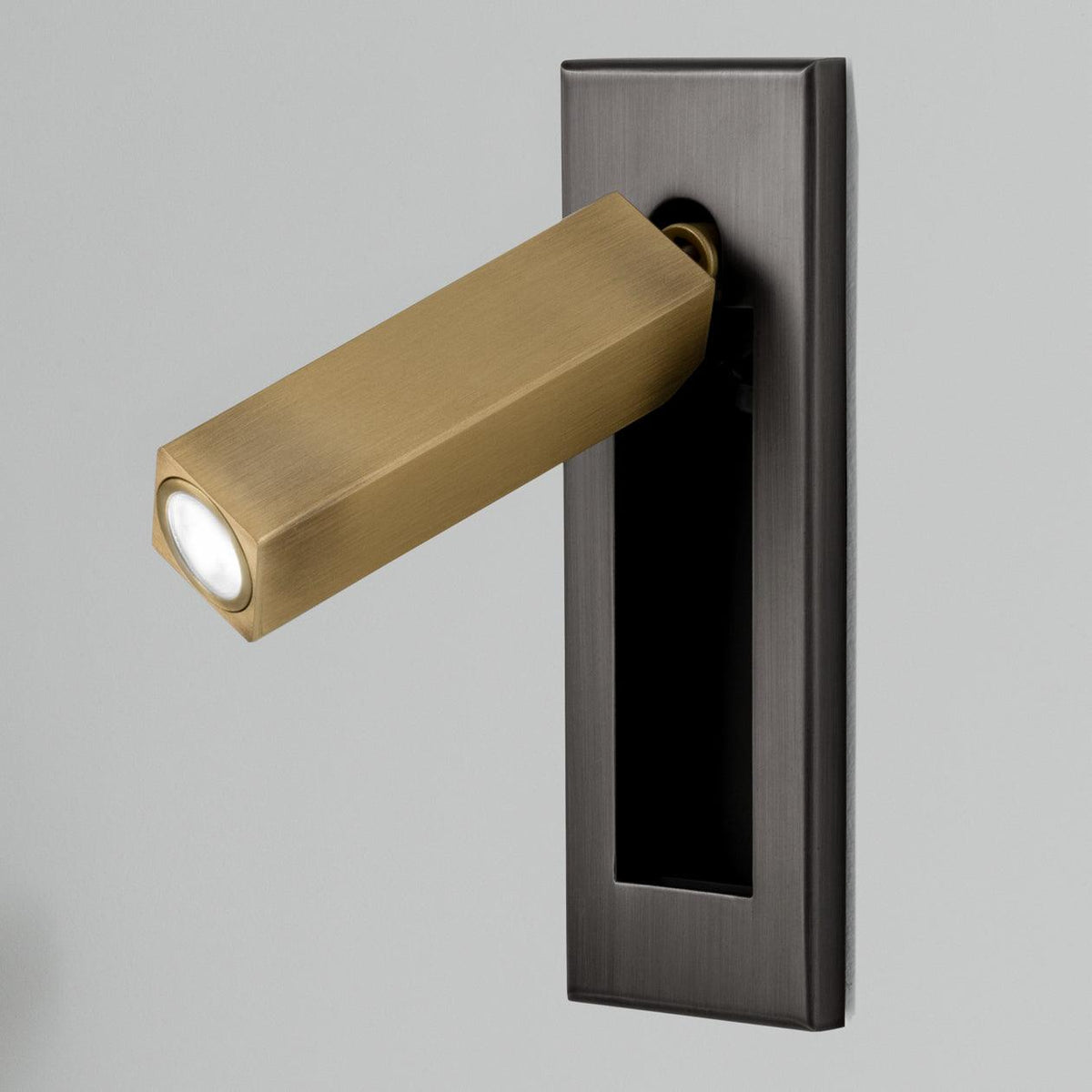 Velerelia ingebouwde wandlamp met stekker