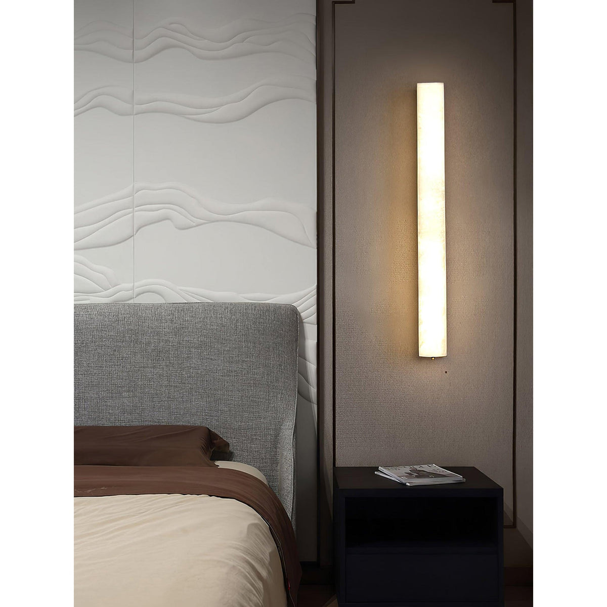 Quill wandlamp van messing met albasten kap