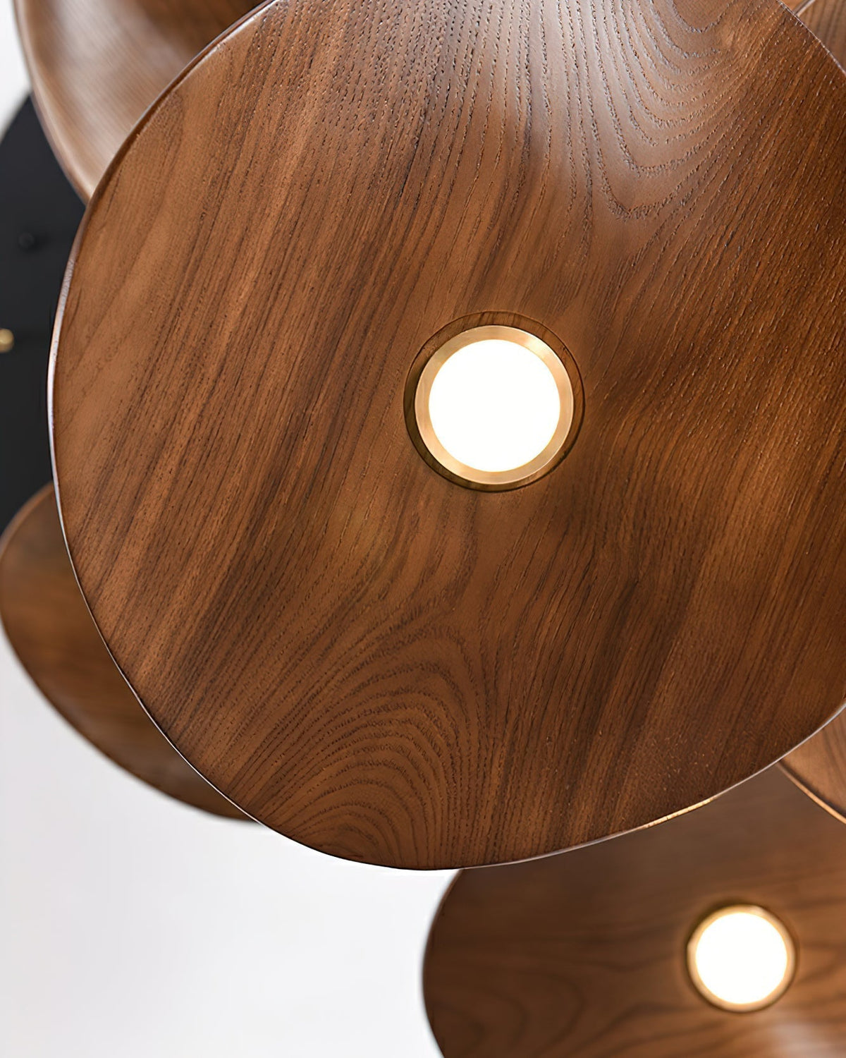 Abbott Moderne minimalistische kroonluchter met leeg houten bloemblaad