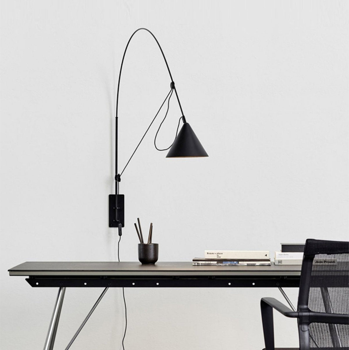 Noraette wandlamp Arc Conus Minimalistisch