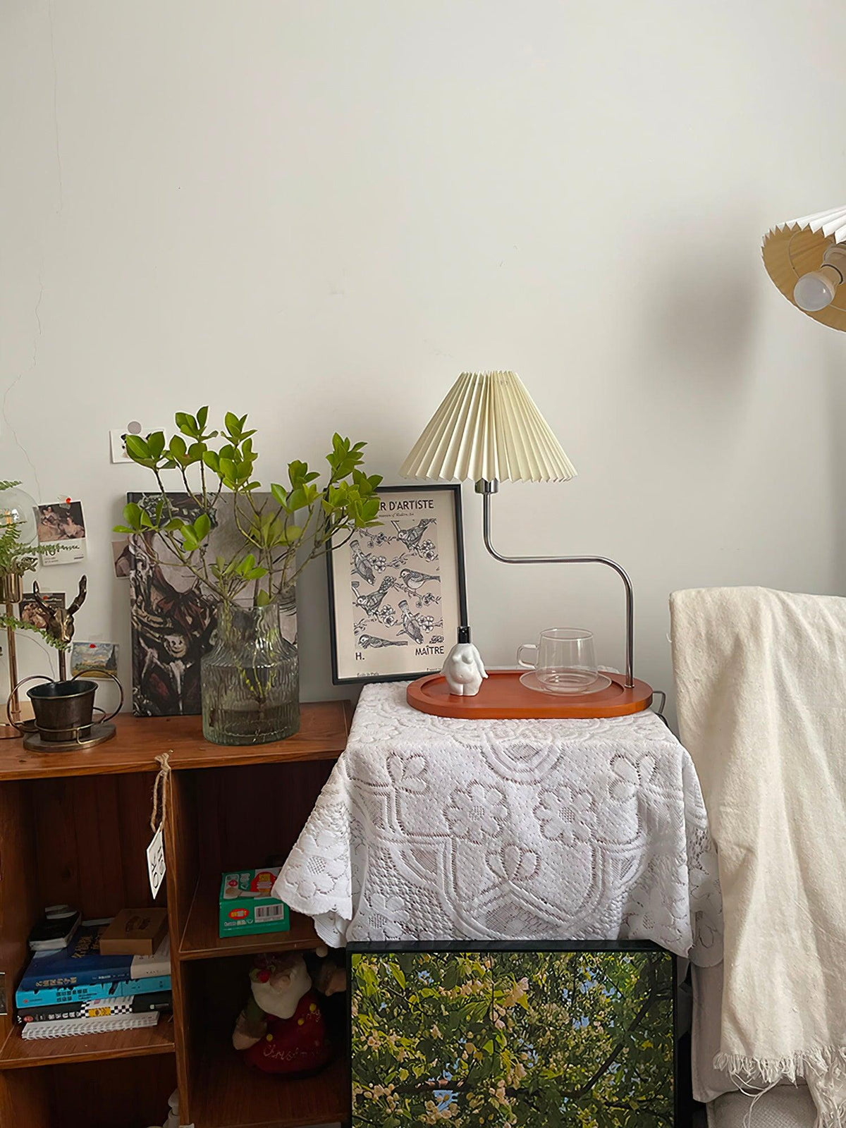 Ornelle tafellamp van hout en stof