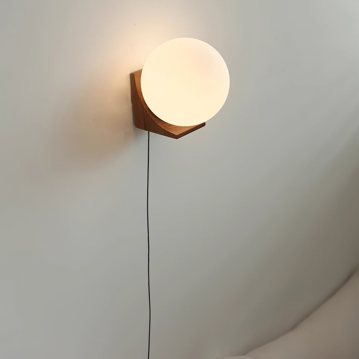 Eamon Evelyn Orb met stekker wandlamp