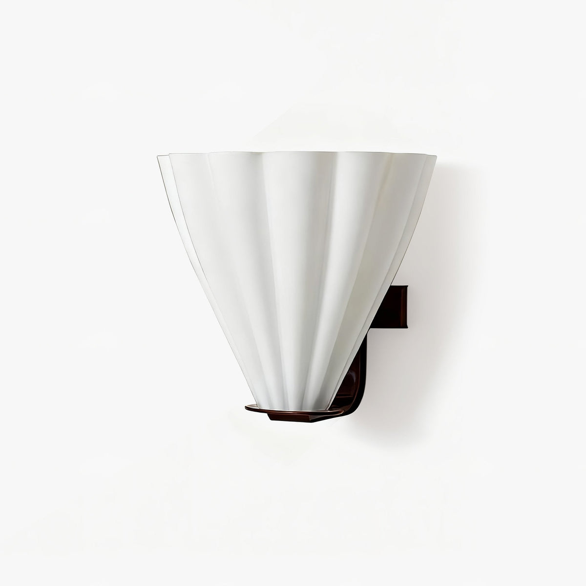 Ixelyn vormgegeven glazen wandlamp