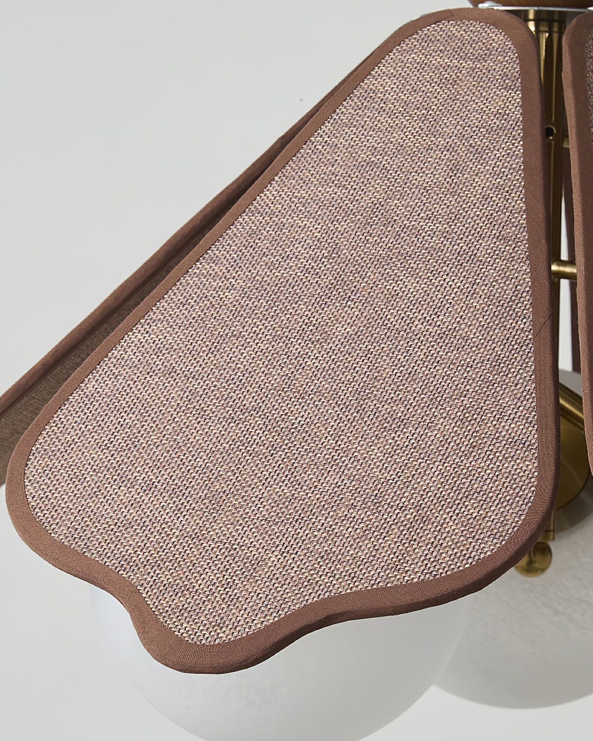 Miraise hanglamp van walnootkleurig hout