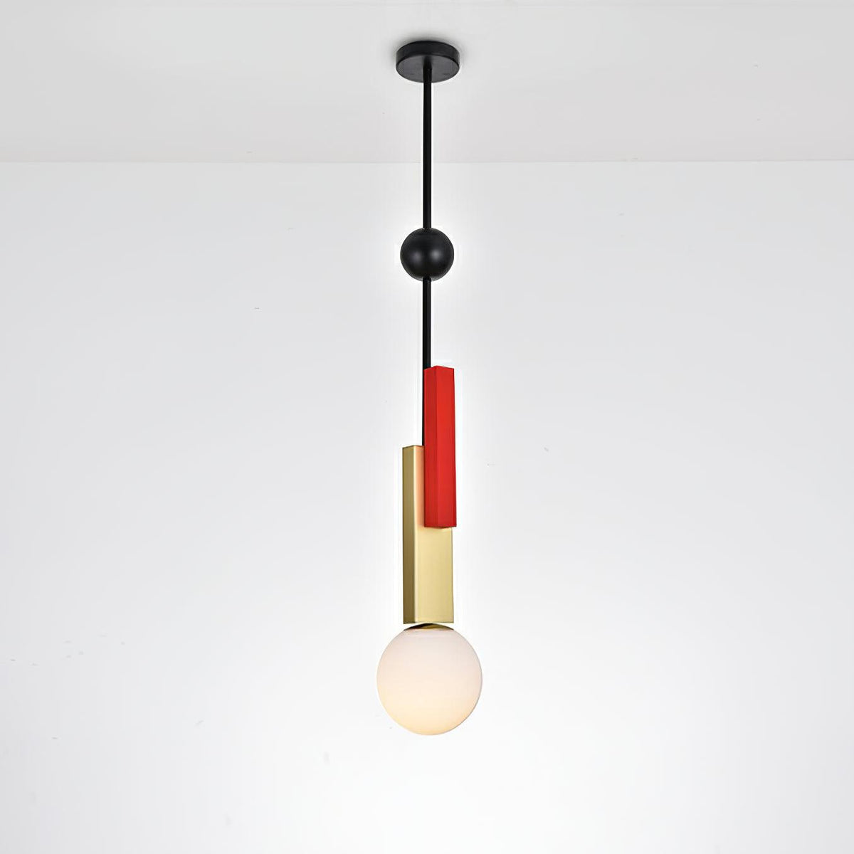 Veveny hanglamp met dubbele bollen en lineaire balken in geometrische stijl