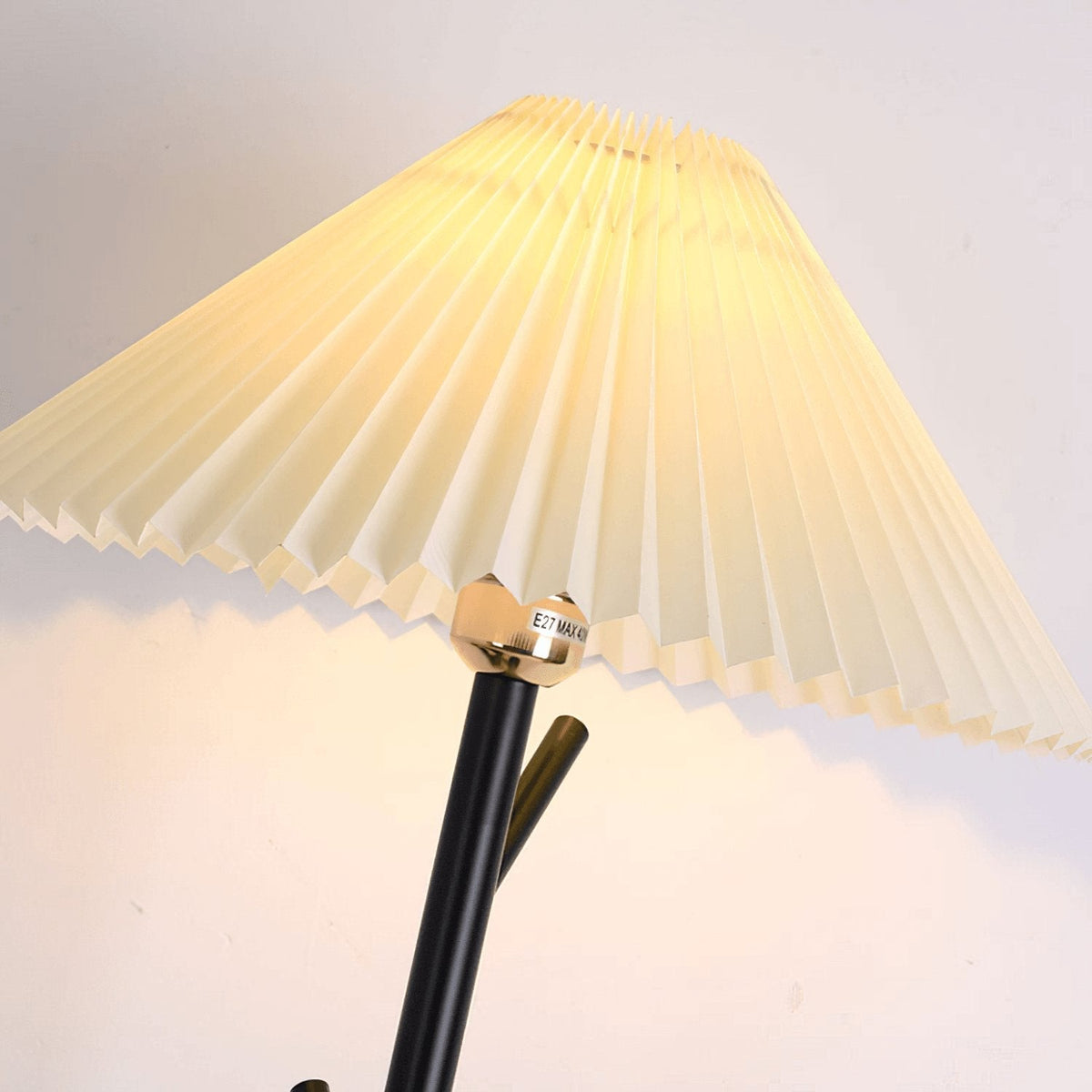 Nora moderne vloerlamp