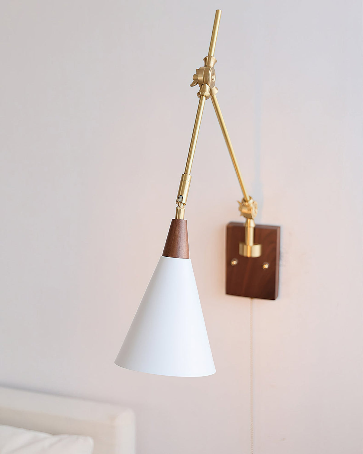 Laurent Swing Arm wandlamp