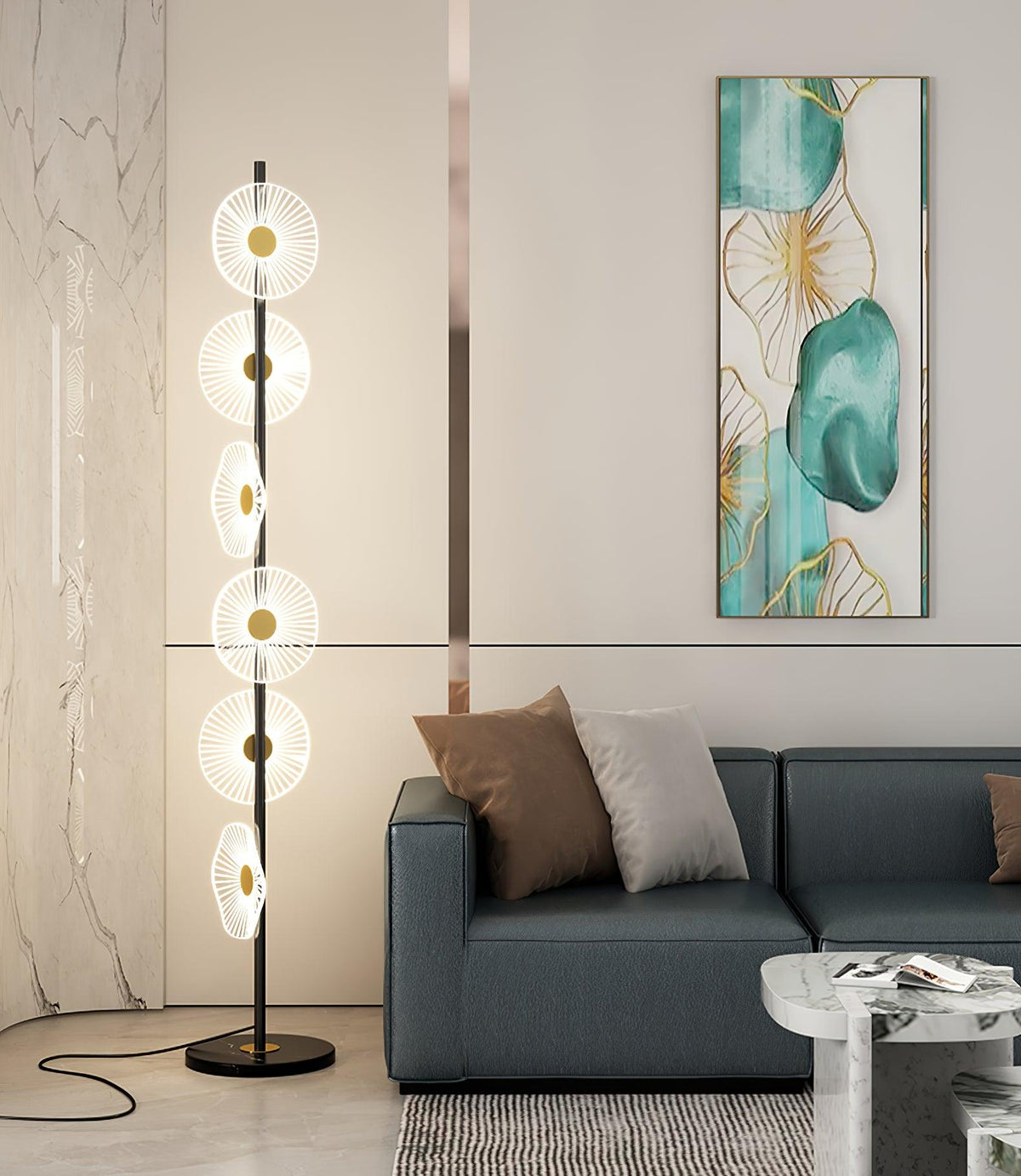 Petaira vloerlamp van marmer in goudkleurige afwerking