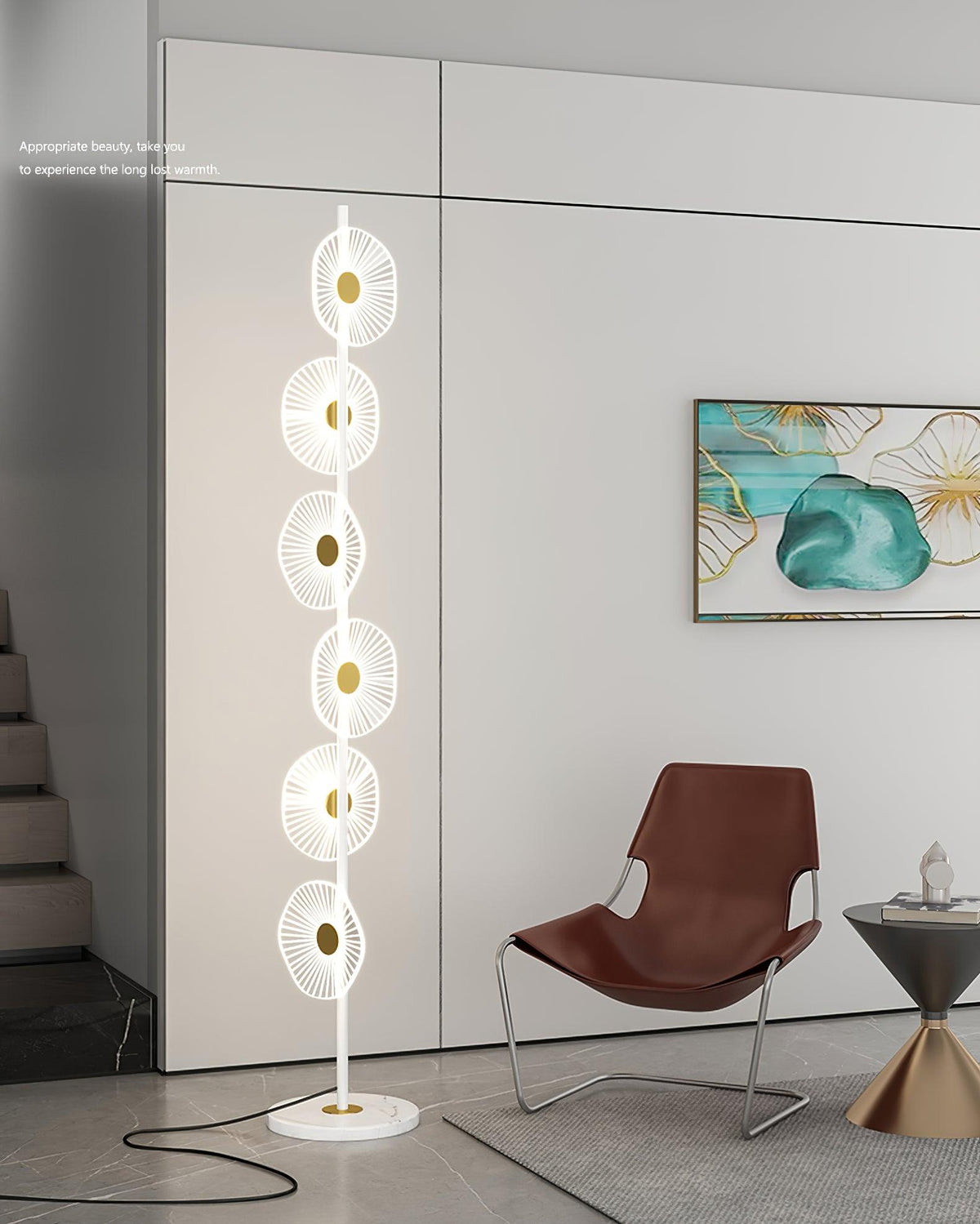 Petaira vloerlamp van marmer in goudkleurige afwerking