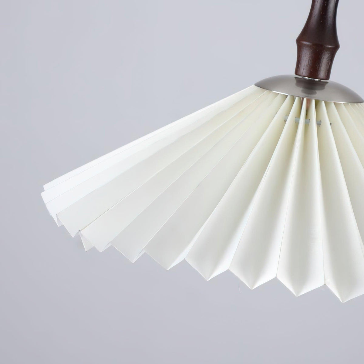 Petal hanglamp van hout met bloemblaadjes