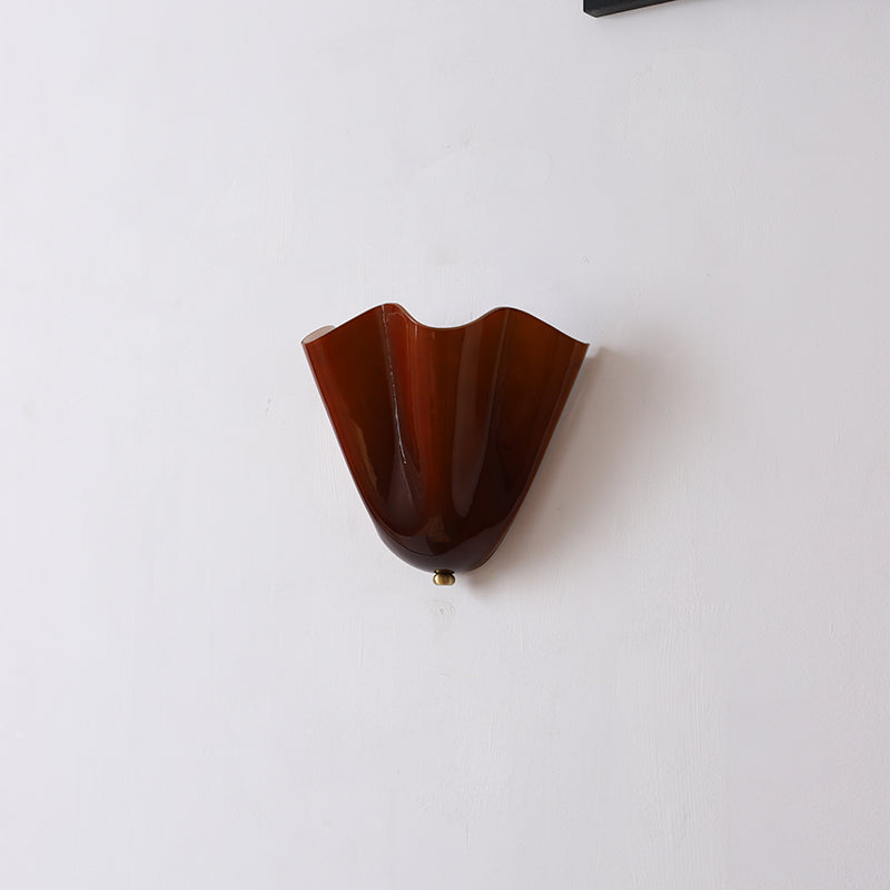 Veleina wandlamp met glazen kap