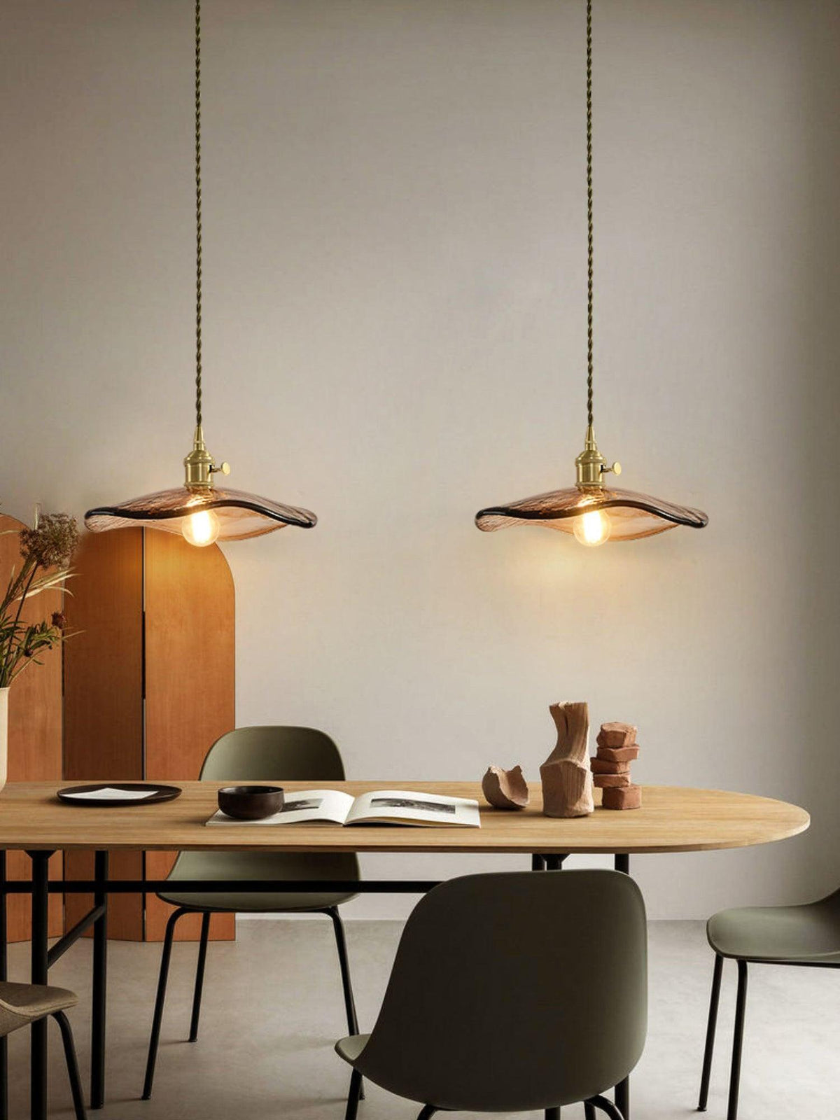 Celorise hanglamp van bruin glas met luxe ontwerp