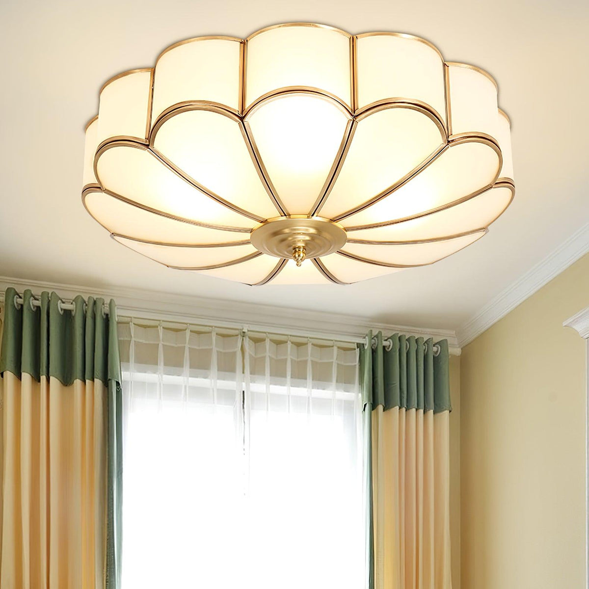 Velenena plafondlamp bloemvormig glas messing