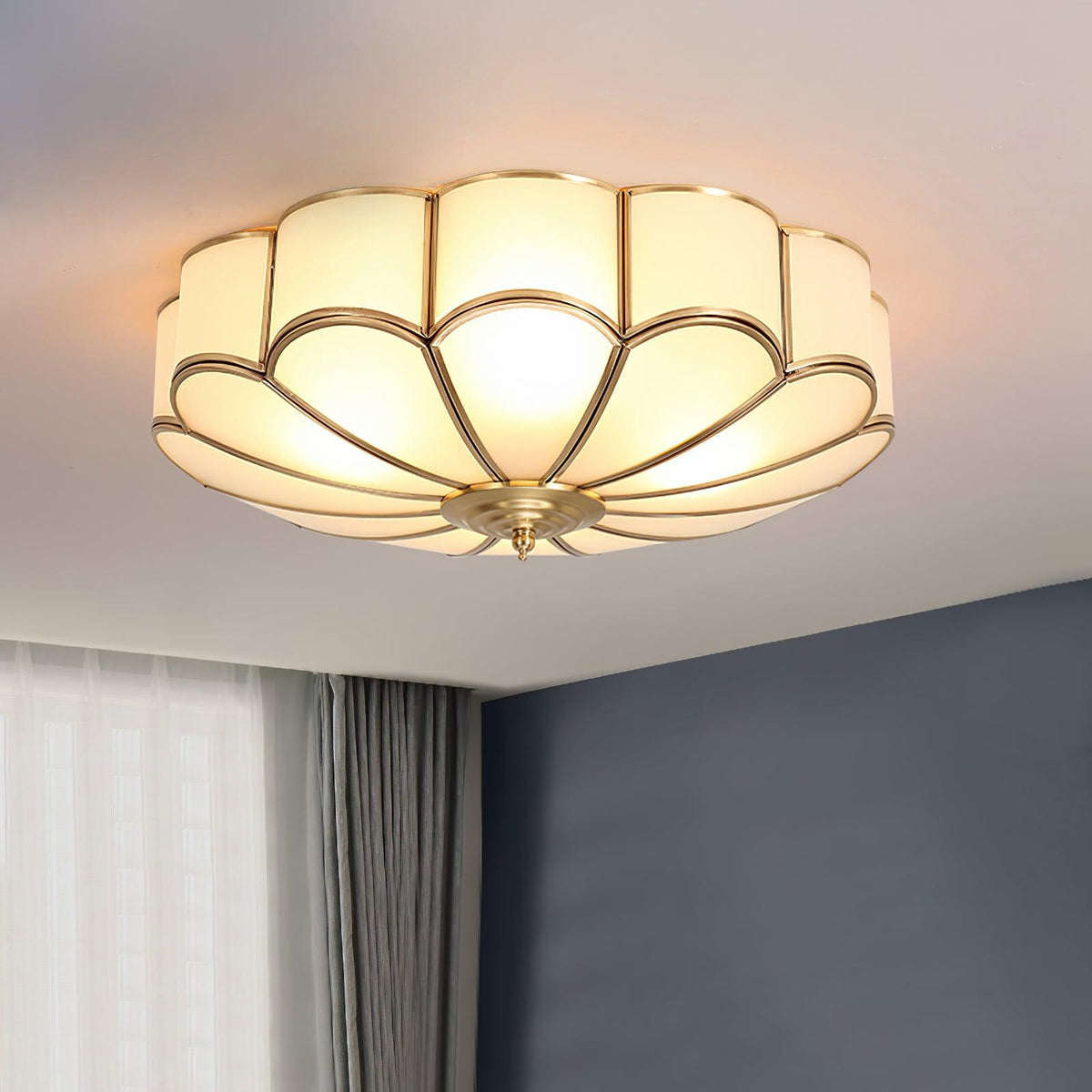 Velenena plafondlamp bloemvormig glas messing