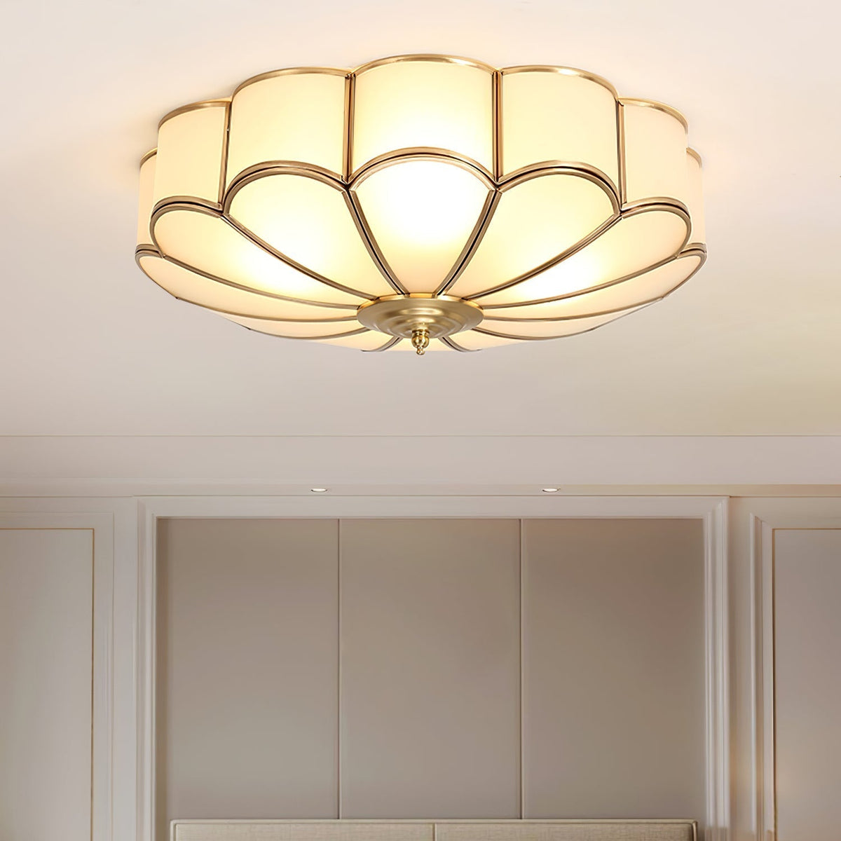 Velenena plafondlamp bloemvormig glas messing