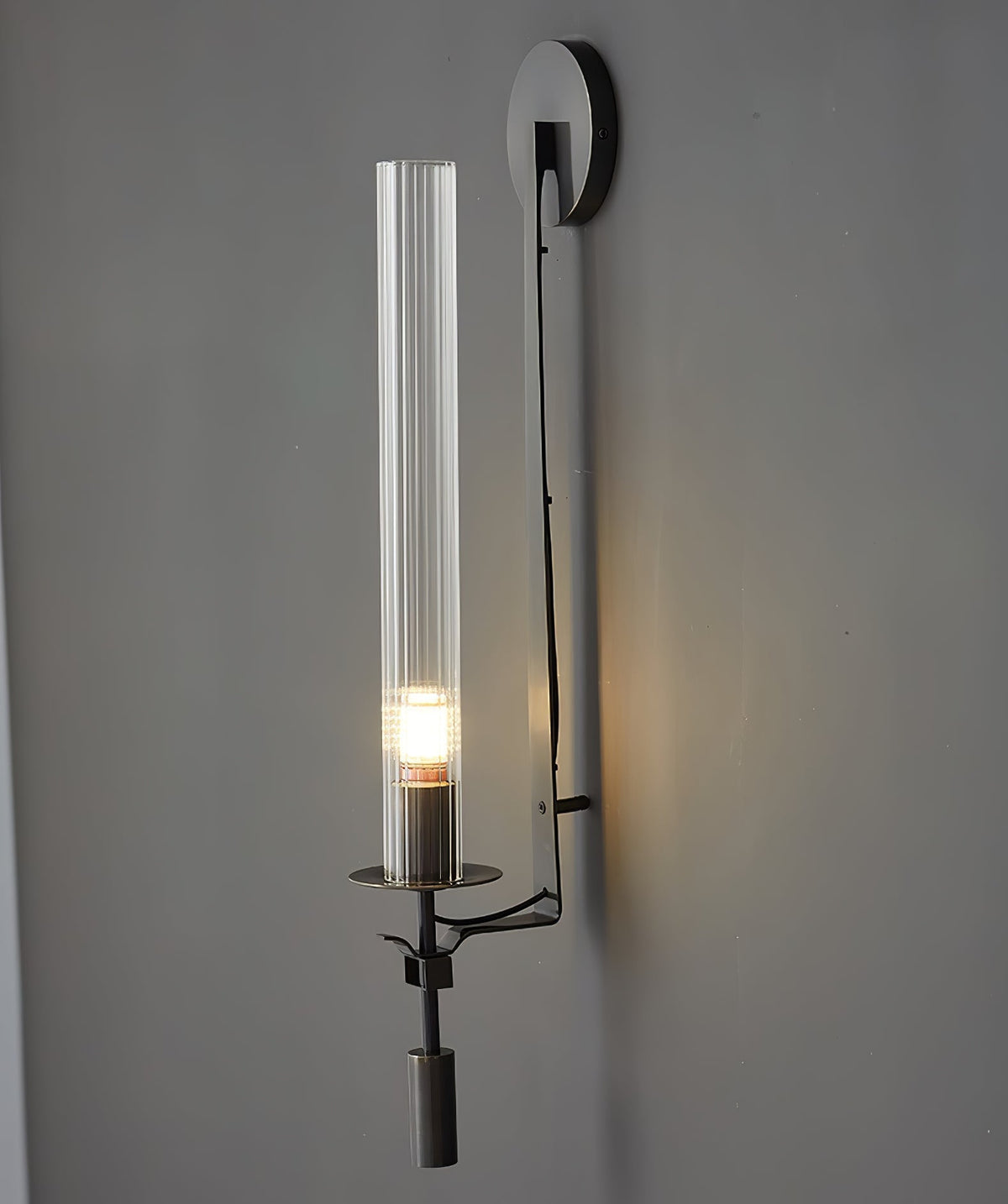 Veloora wandlamp messing Minimalistisch Geribbelde glas