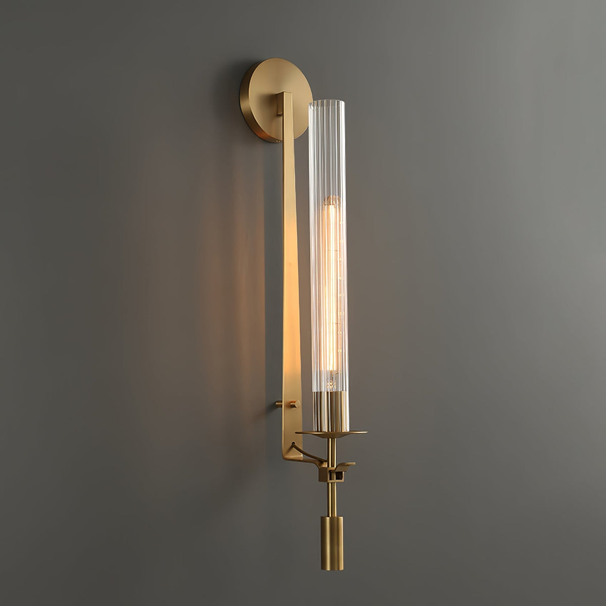 Veloora wandlamp messing Minimalistisch Geribbelde glas