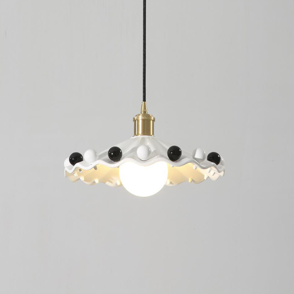 Solvira hanglamp met golfvormige keramische kap
